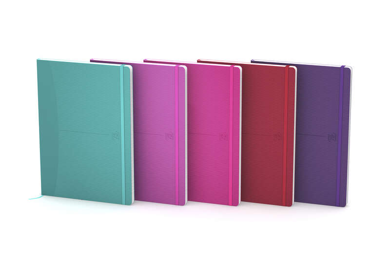 Oxford Signature A5 Cuaderno Cosido - Tapa de Goma Flexible - 80 Hojas Lisas - Colores Surtidos - Cantidad: 5